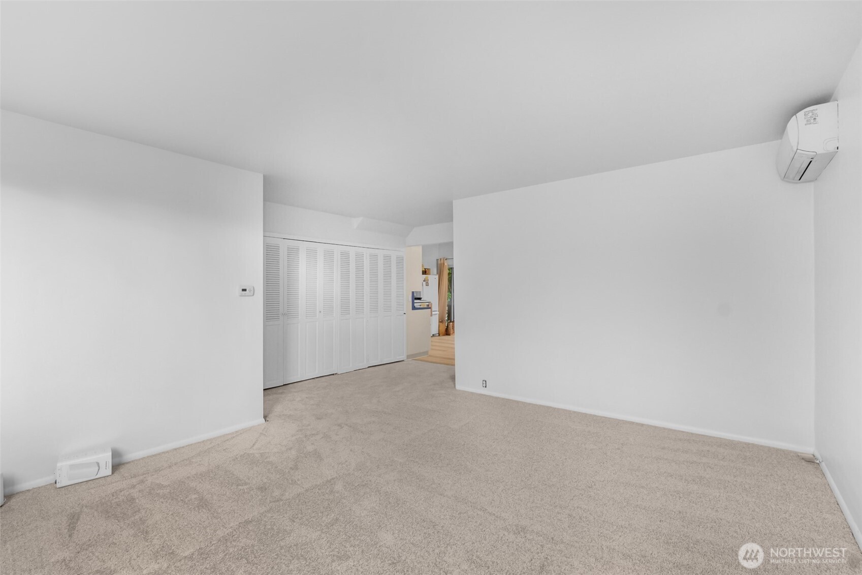 708 Warren Avenue North Seattle, WA 98109 - Photo 21 of 37