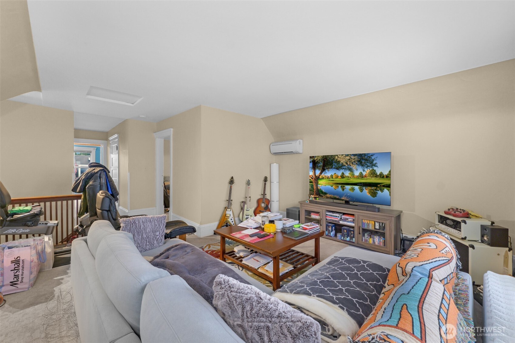 708 Warren Avenue North Seattle, WA 98109 - Photo 22 of 37