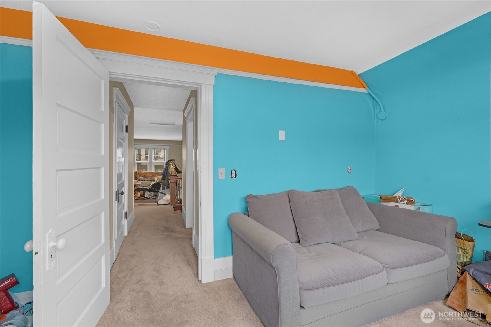 708 Warren Avenue North Seattle, WA 98109 - Photo 33 of 37