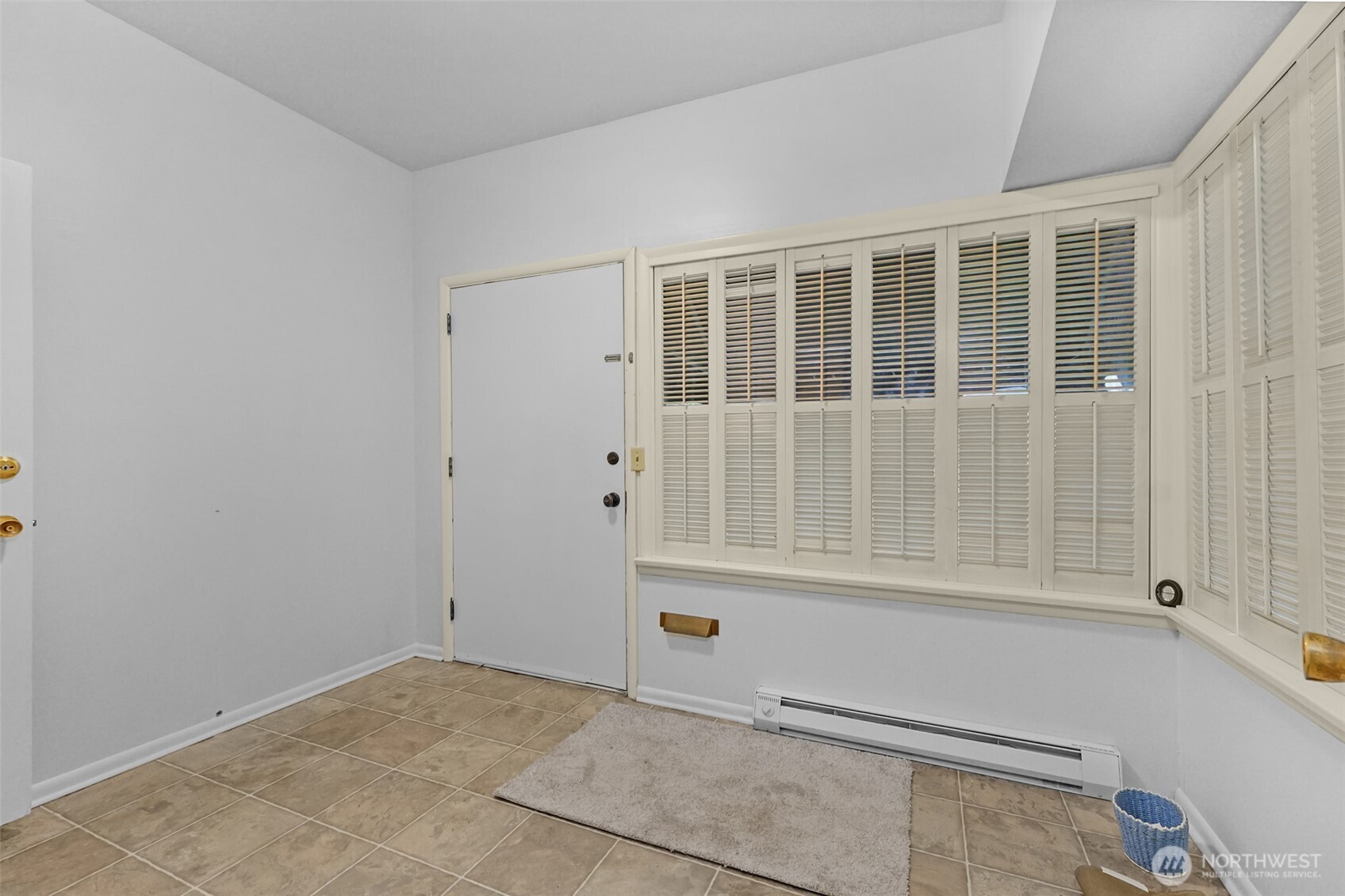 708 Warren Avenue North Seattle, WA 98109 - Photo 35 of 37