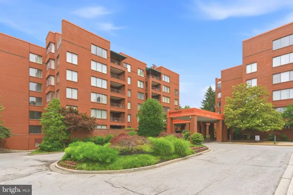 $274,900 | 1 Gristmill Court, Unit 303, Pikesville, MD 21208