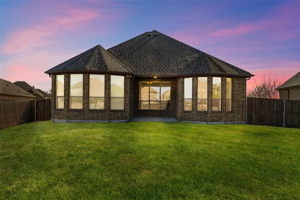 $328,500 | 206 Charleston Lane, Fate, TX 75189