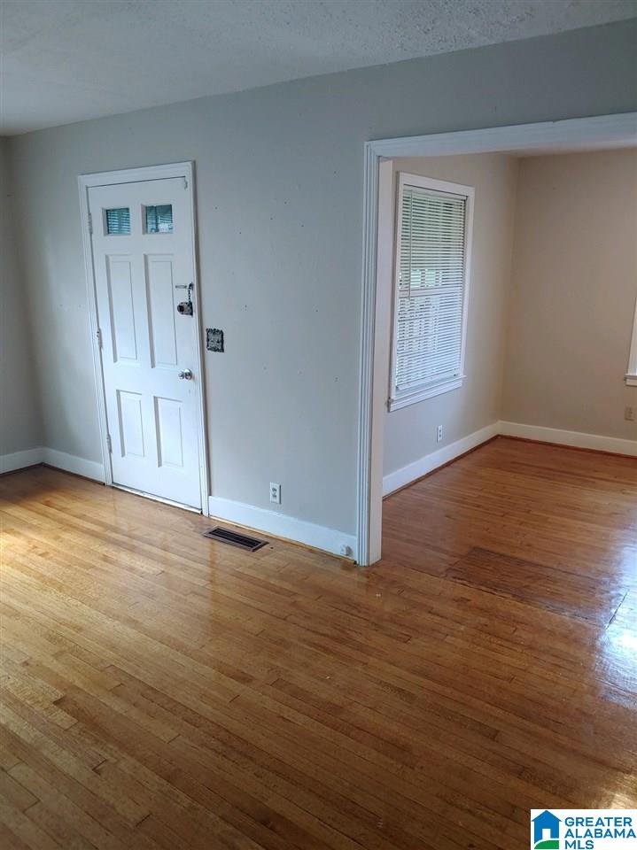 1213 Mims Street Southwest Birmingham, AL 35211 - Photo 2 of 7