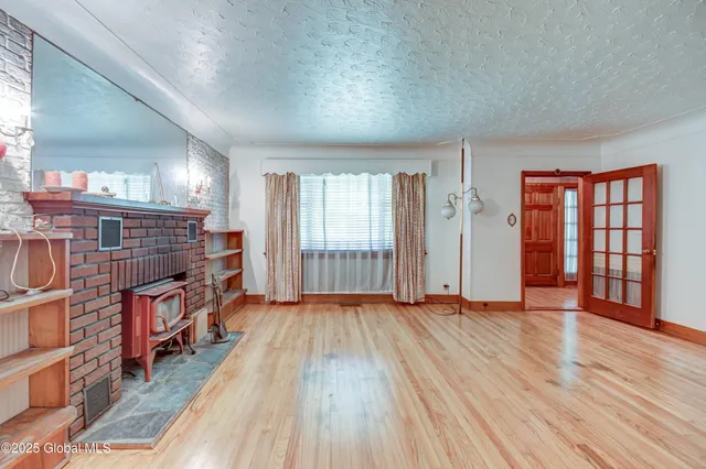 $275,000 | 55 Crescent Avenue, Amsterdam, NY 12010