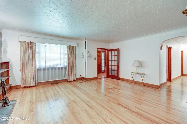 $275,000 | 55 Crescent Avenue, Amsterdam, NY 12010