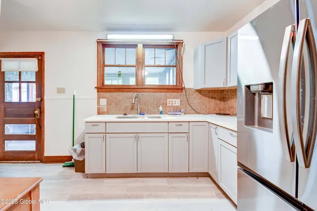 $275,000 | 55 Crescent Avenue, Amsterdam, NY 12010