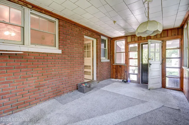 $275,000 | 55 Crescent Avenue, Amsterdam, NY 12010