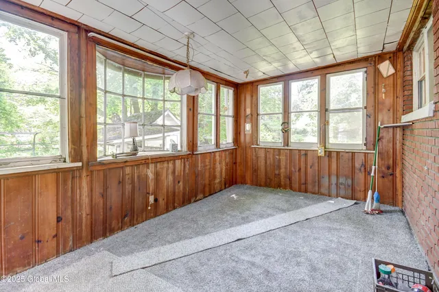 $275,000 | 55 Crescent Avenue, Amsterdam, NY 12010