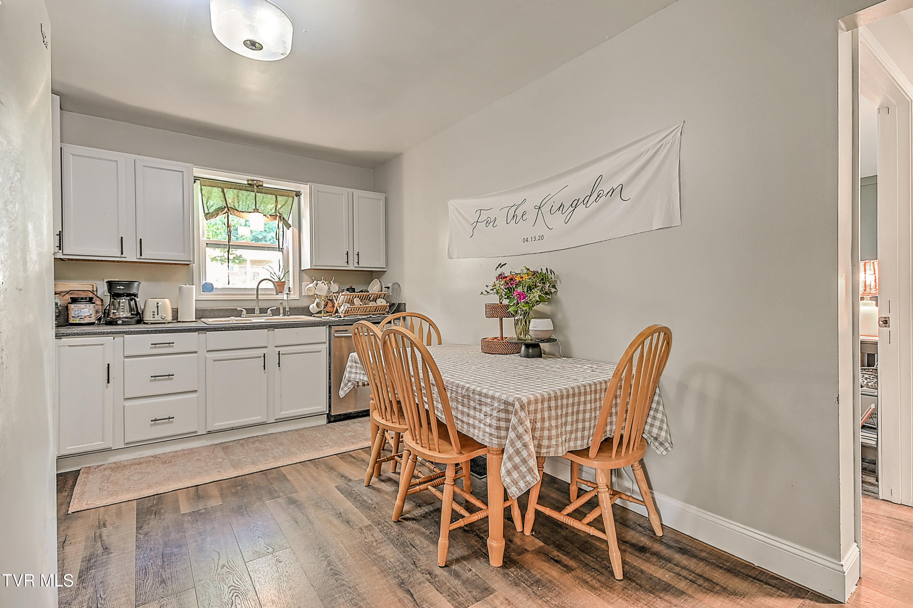 124 Zeb Grindstaff Road Elizabethton, TN 37643 - Photo 13 of 48 124 Zeb Grindstaff Rd KO-22
