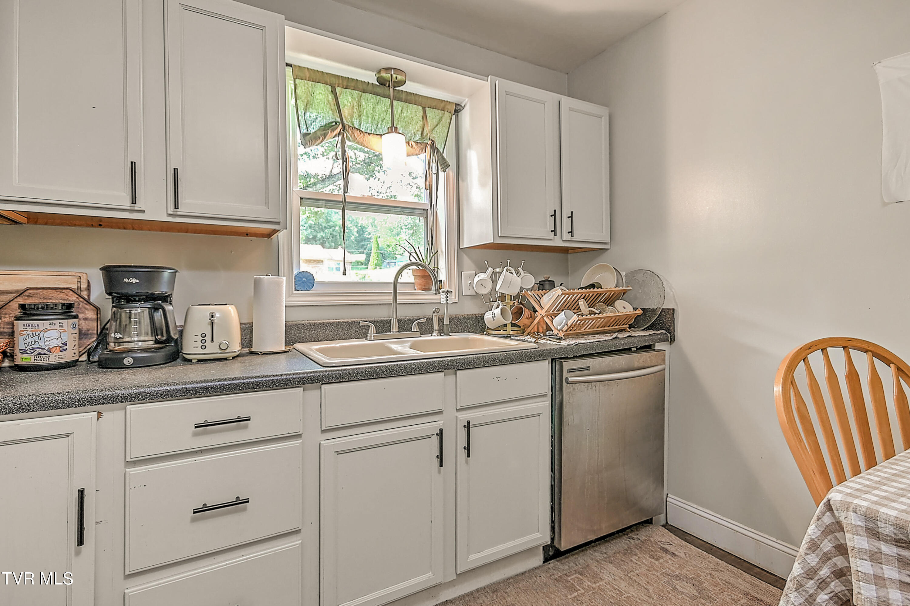 124 Zeb Grindstaff Road Elizabethton, TN 37643 - Photo 17 of 48 124 Zeb Grindstaff Rd KO-27