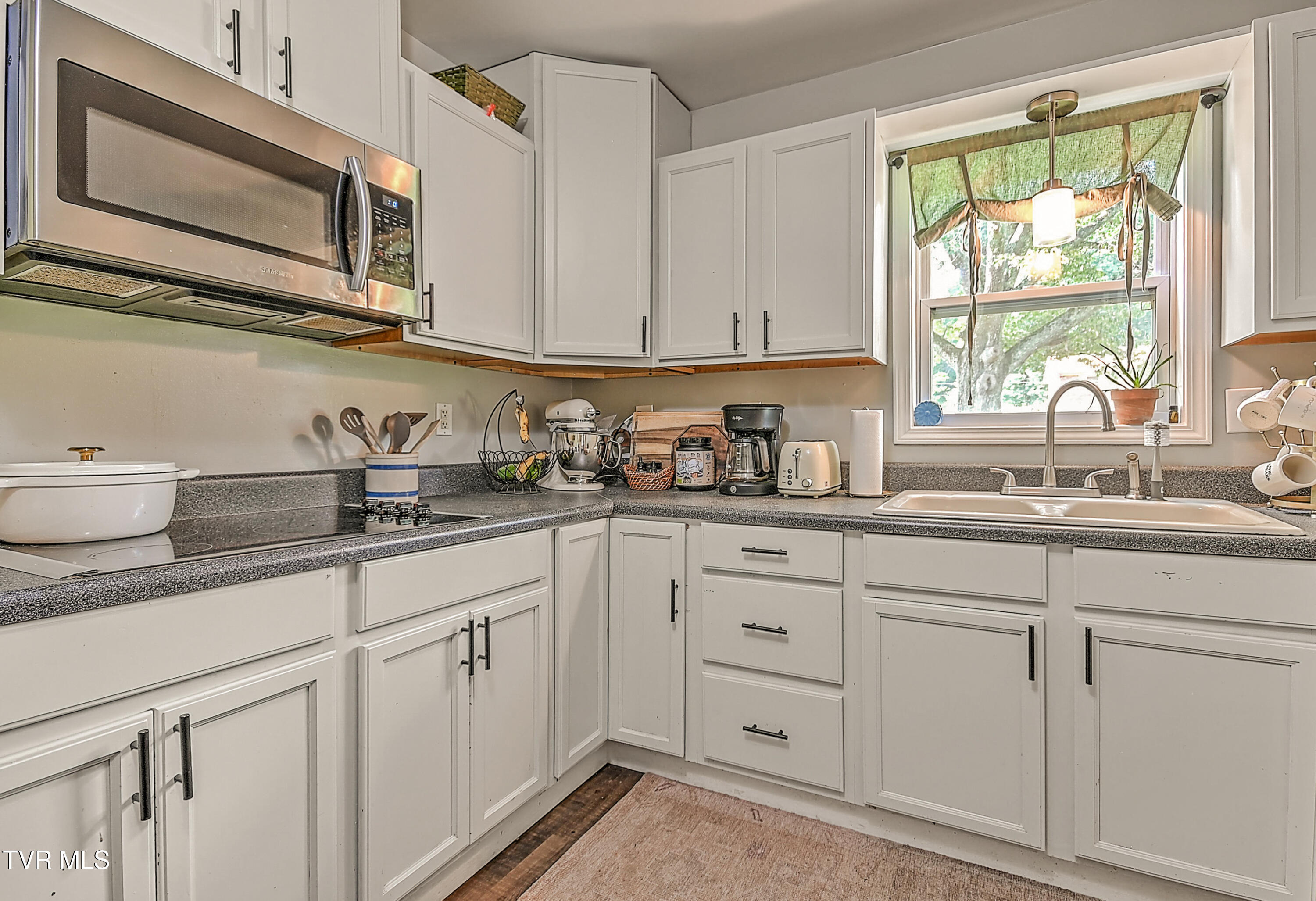 124 Zeb Grindstaff Road Elizabethton, TN 37643 - Photo 18 of 48 124 Zeb Grindstaff Rd KO-28