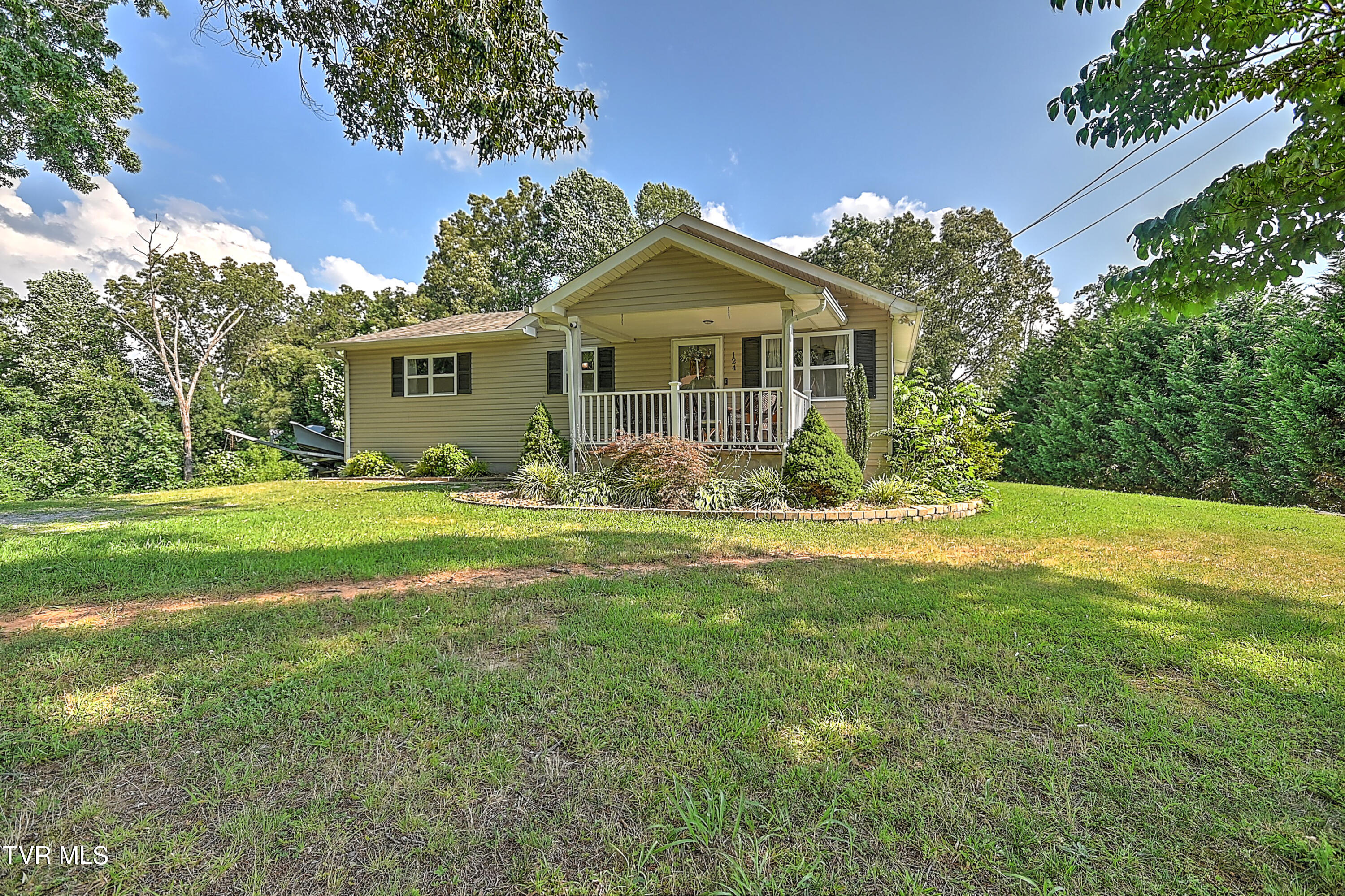 124 Zeb Grindstaff Road Elizabethton, TN 37643 - Photo 2 of 48 124 Zeb Grindstaff Rd KO