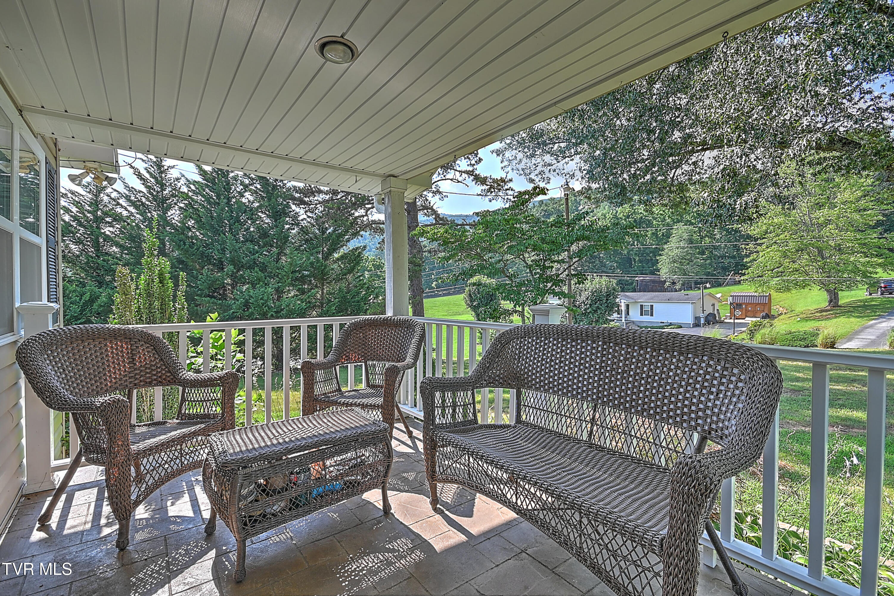 124 Zeb Grindstaff Road Elizabethton, TN 37643 - Photo 8 of 48 124 Zeb Grindstaff Rd KO-8