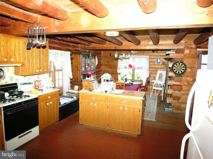 39 Gehris Road Boyertown, PA 19512 - Photo 3 of 13 Kitchen