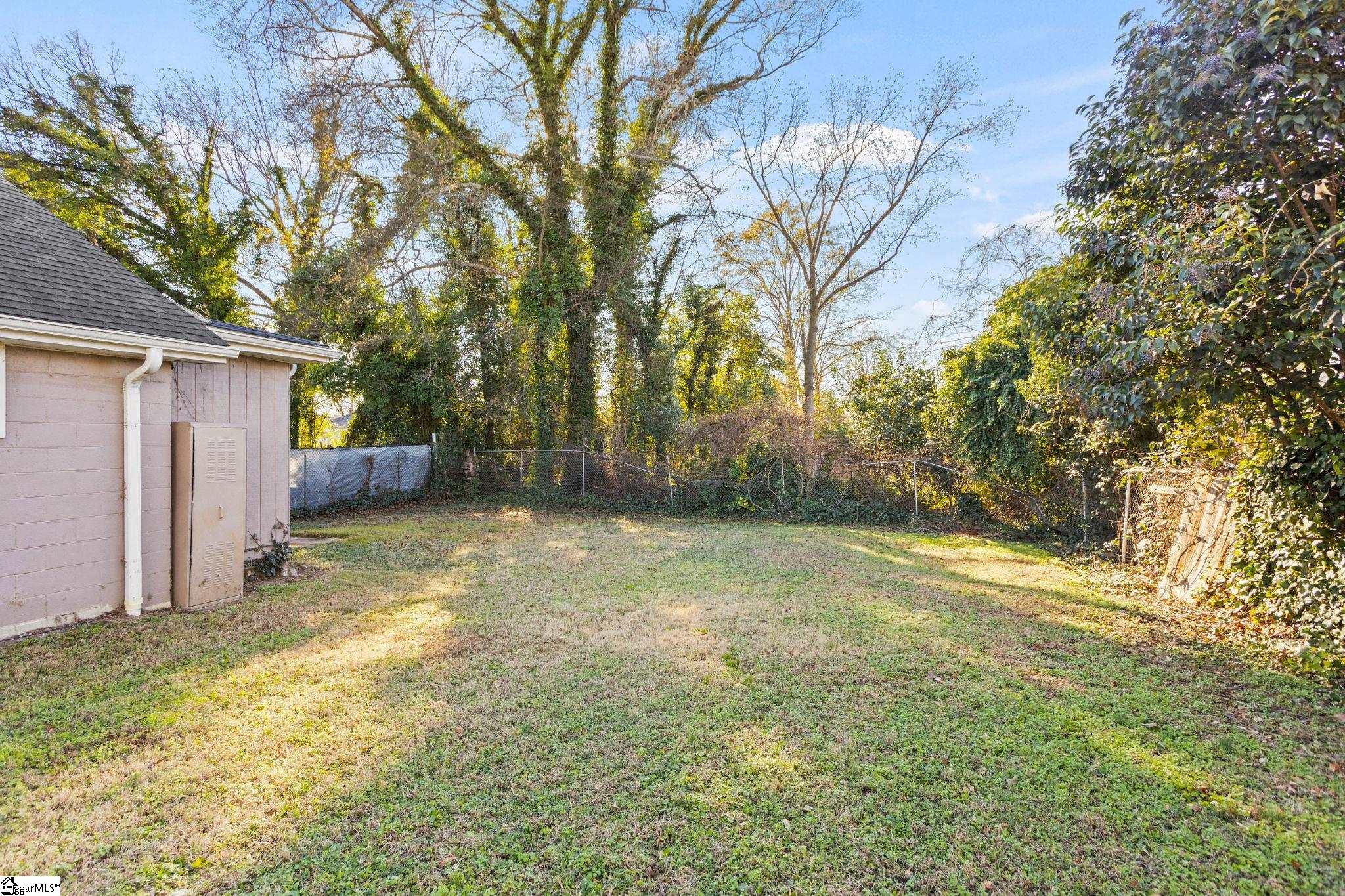 103 Sterling Street Greenville, SC 29601 - Photo 18 of 27