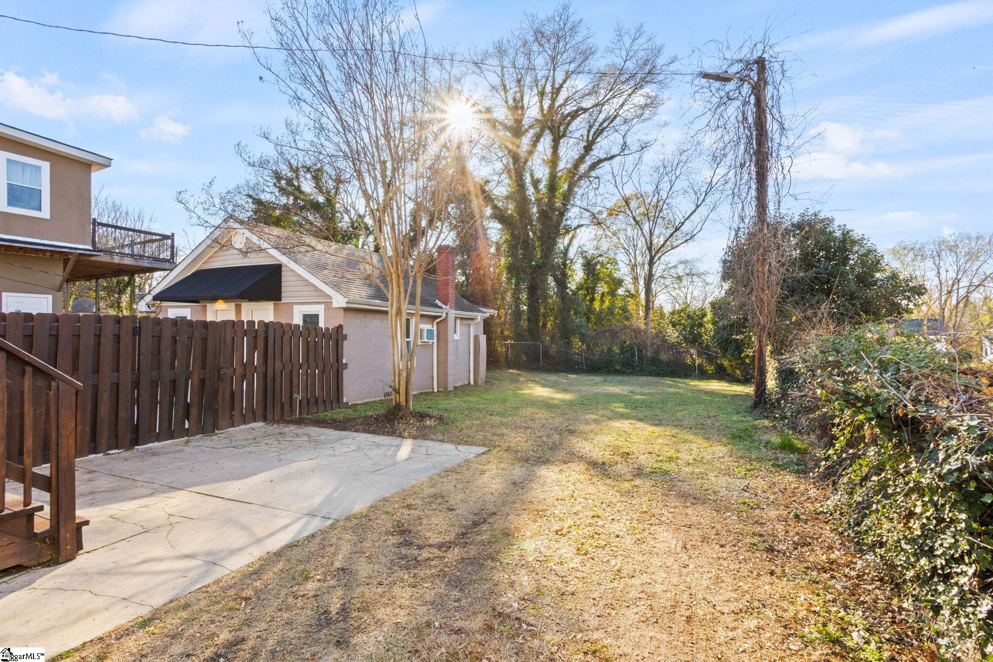 103 Sterling Street Greenville, SC 29601 - Photo 20 of 27