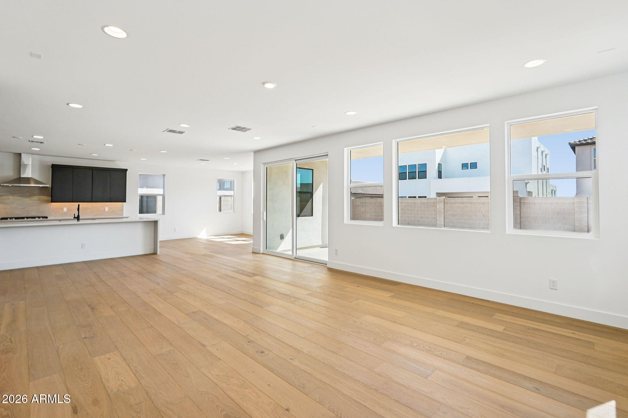 7945 West Griswold Road Peoria, AZ 85345 - Photo 12 of 49 Great Room VIew B