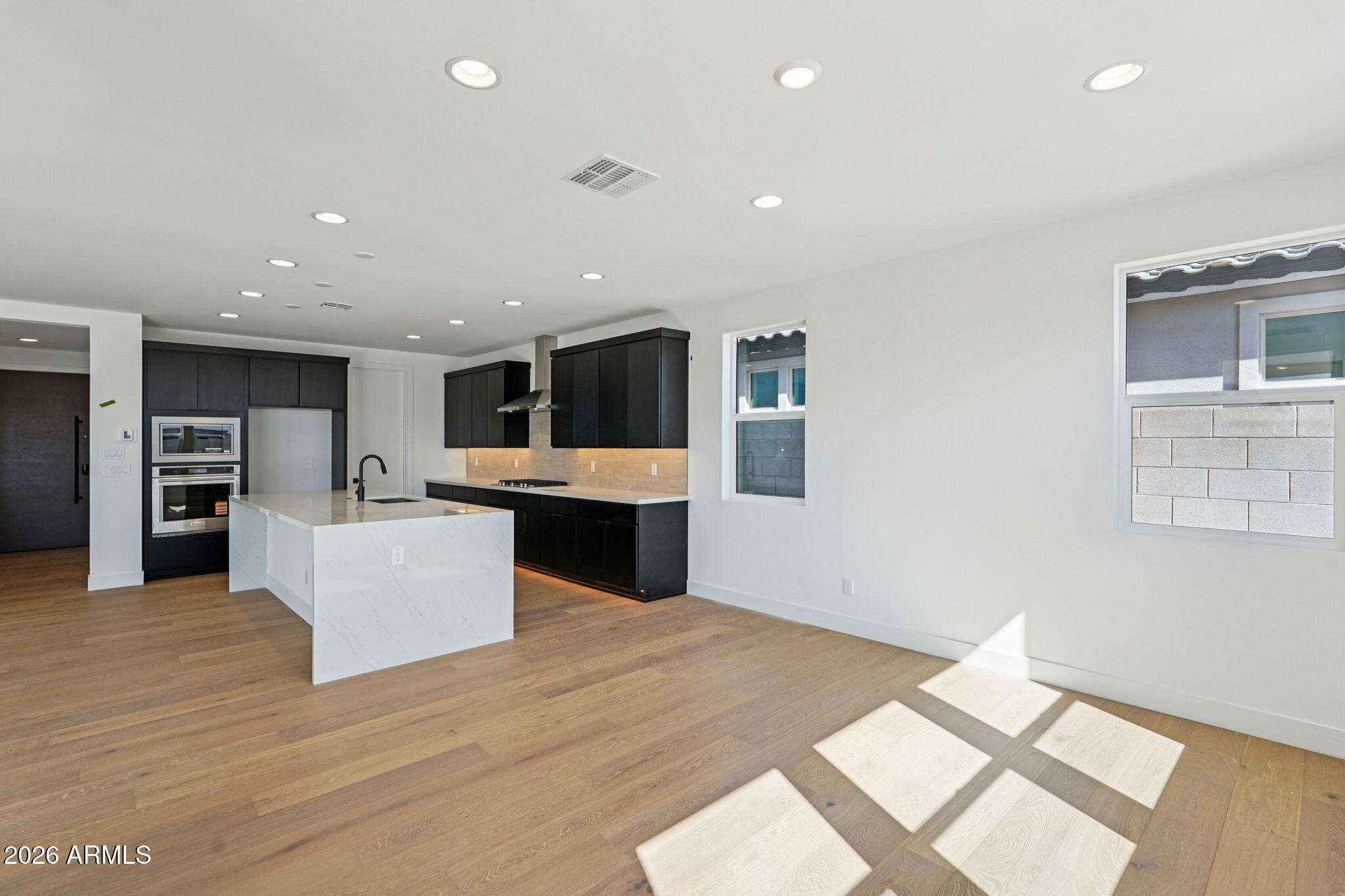 7945 West Griswold Road Peoria, AZ 85345 - Photo 19 of 49 Dining Space View B