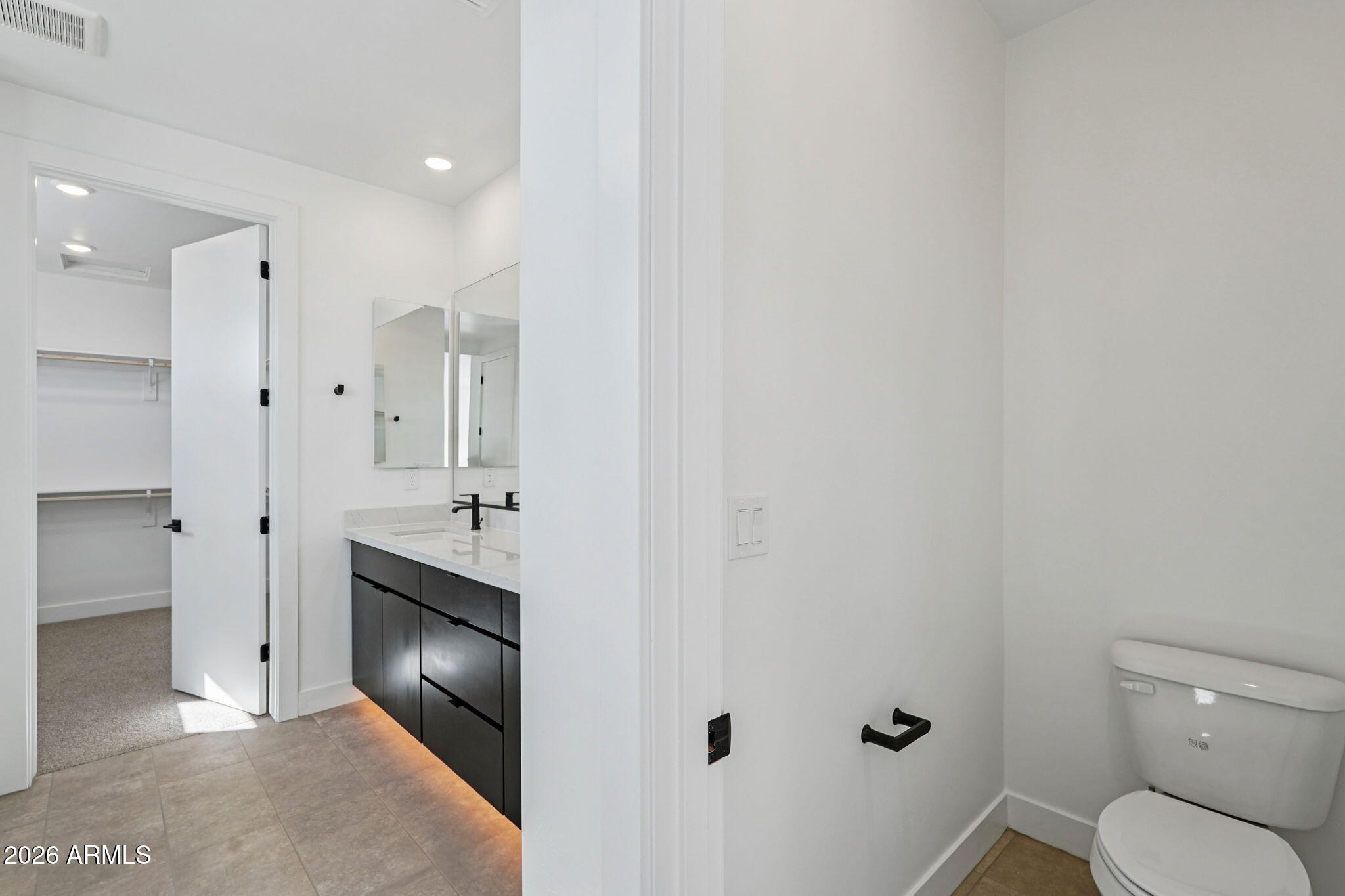 7945 West Griswold Road Peoria, AZ 85345 - Photo 33 of 49 Primary Bathroom View C