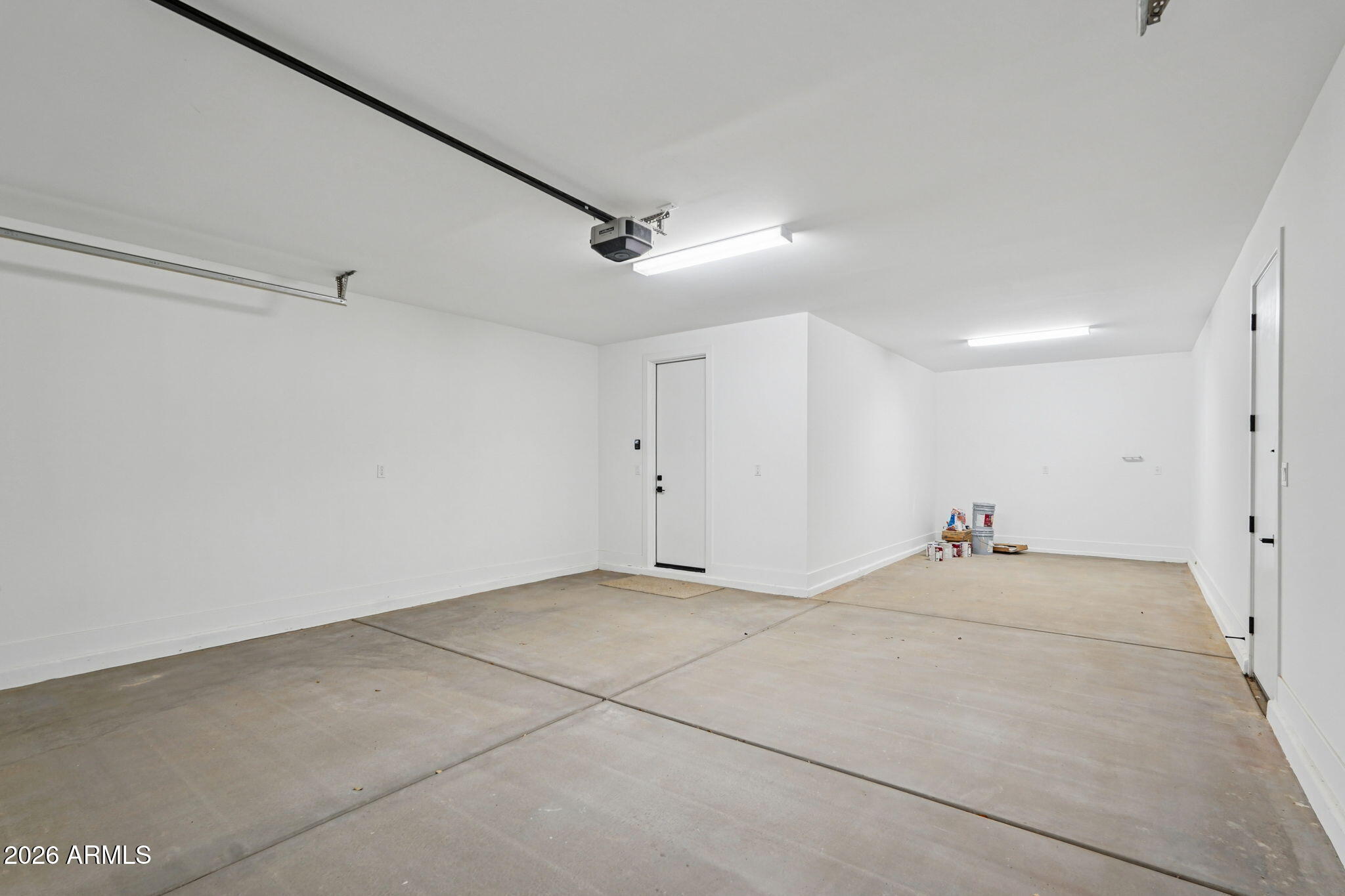 7945 West Griswold Road Peoria, AZ 85345 - Photo 45 of 49 Garage View B