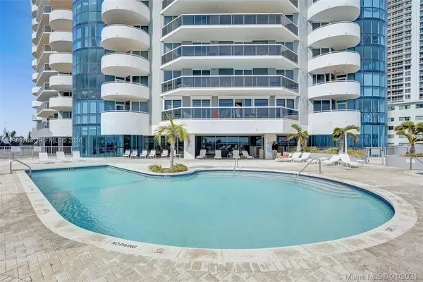 $8,500 | 6301 Collins Avenue, Unit TS3, Miami Beach, FL 33141