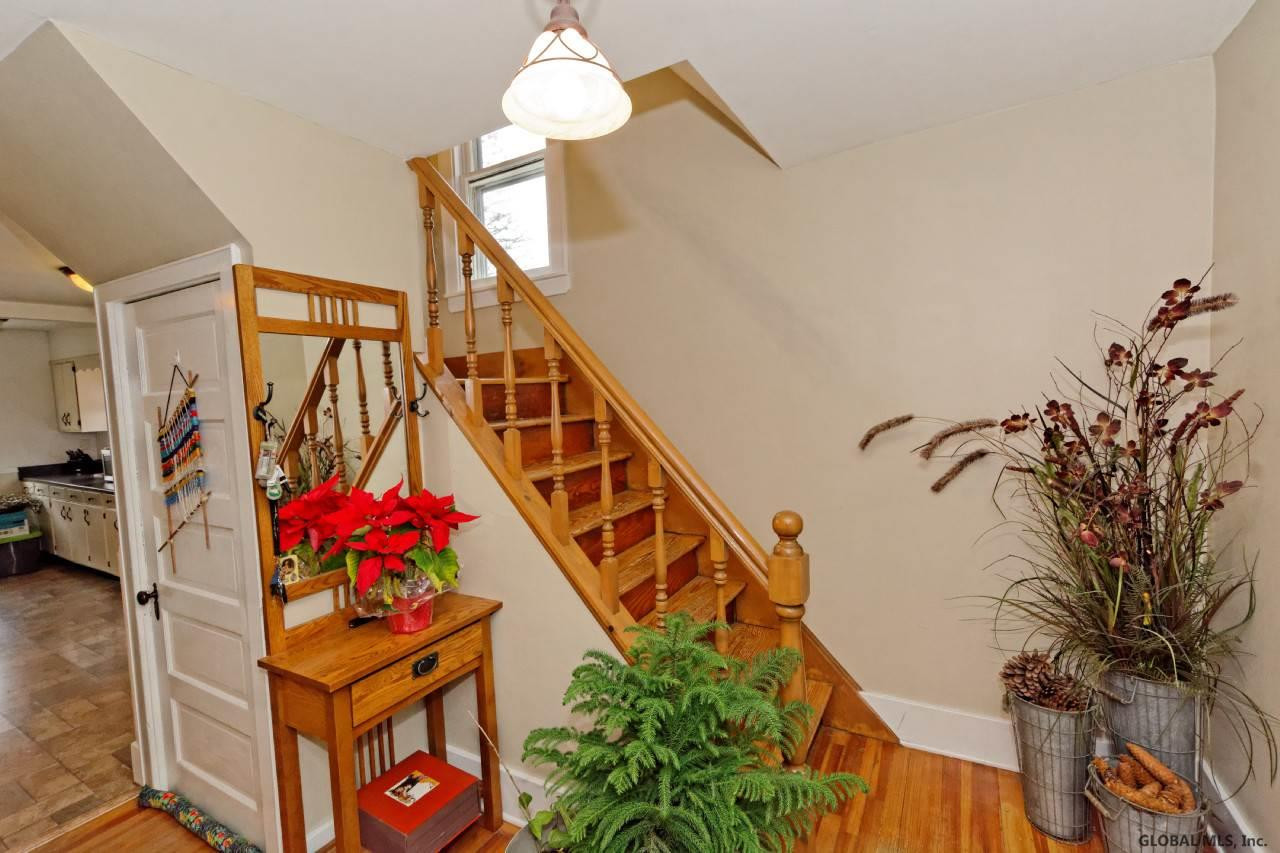 117 Lasher Road Bethlehem, NY 12158 - Photo 3 of 17 Photo 3