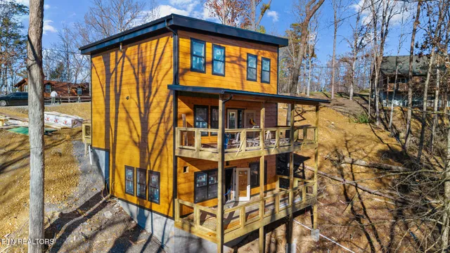 $1,099,900 | 613 Country Oaks Drive, Pigeon Forge, TN 37863