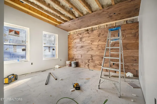 $1,099,900 | 613 Country Oaks Drive, Pigeon Forge, TN 37863