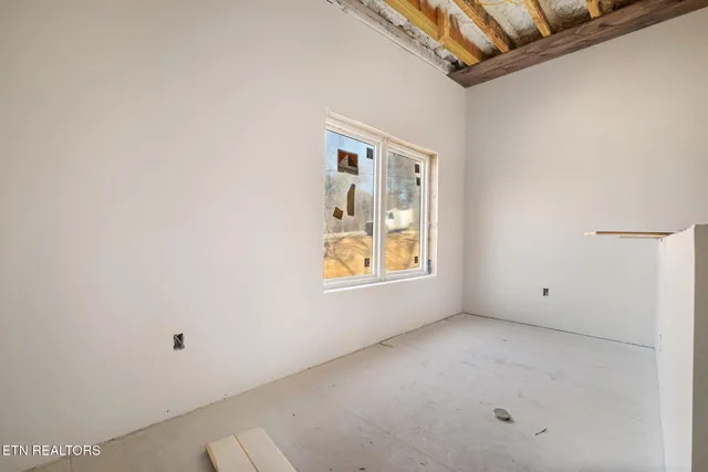 $1,099,900 | 613 Country Oaks Drive, Pigeon Forge, TN 37863