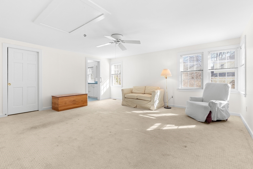 136 Leonard Street Gloucester, MA 01930 - Photo 12 of 34