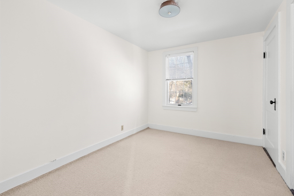 136 Leonard Street Gloucester, MA 01930 - Photo 18 of 34