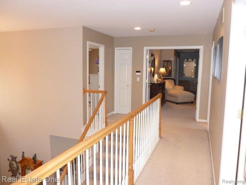 3875 Fawn Drive Rochester, MI 48306 - Photo 27 of 50 Open Landing