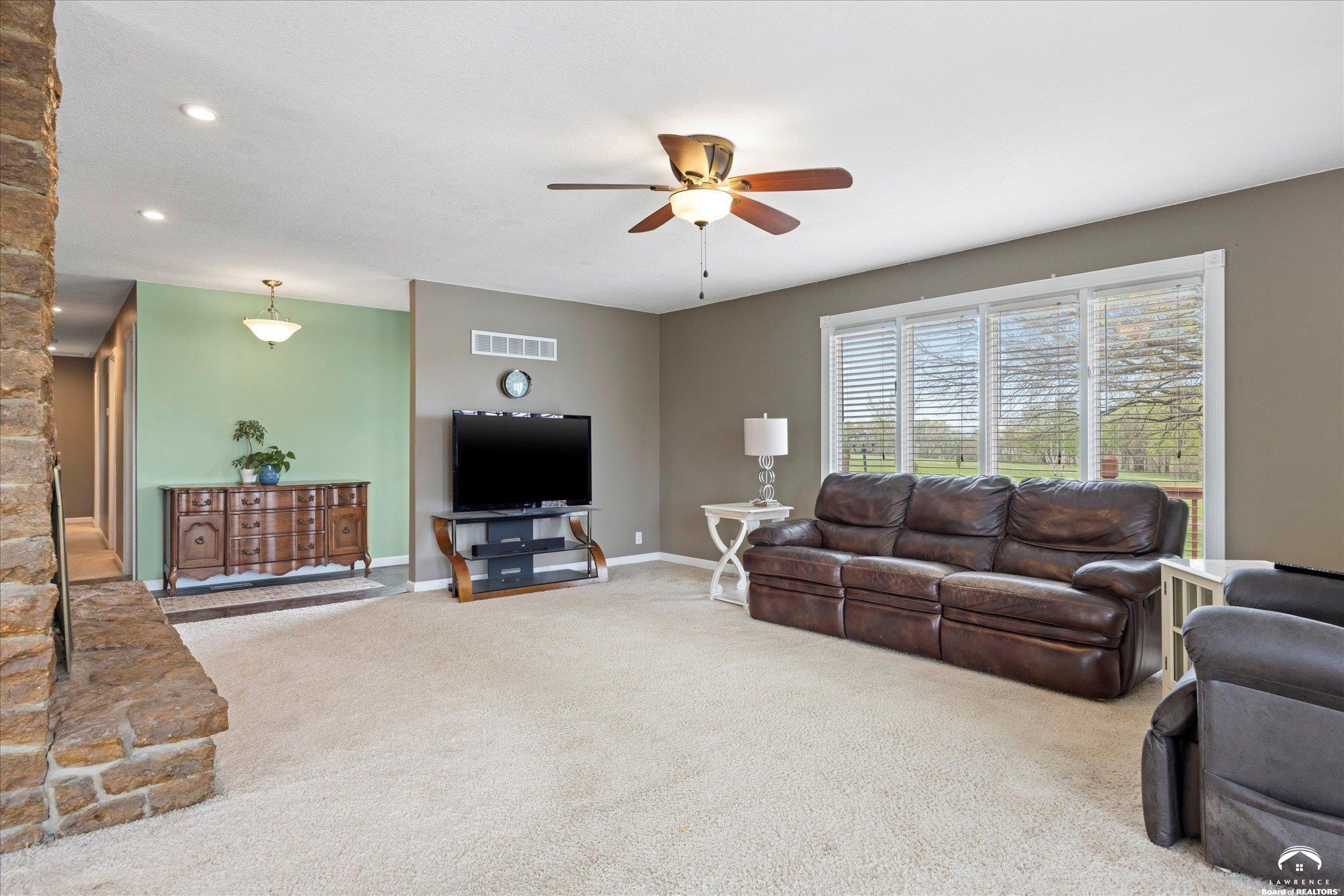 1628 East 400 Road Lawrence, KS 66049 - Photo 11 of 51