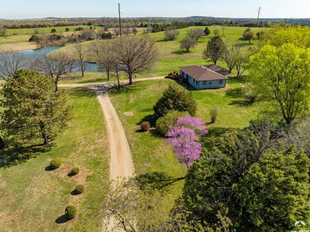 $599,000 | 1628 East 400 Road, Lawrence, KS 66049