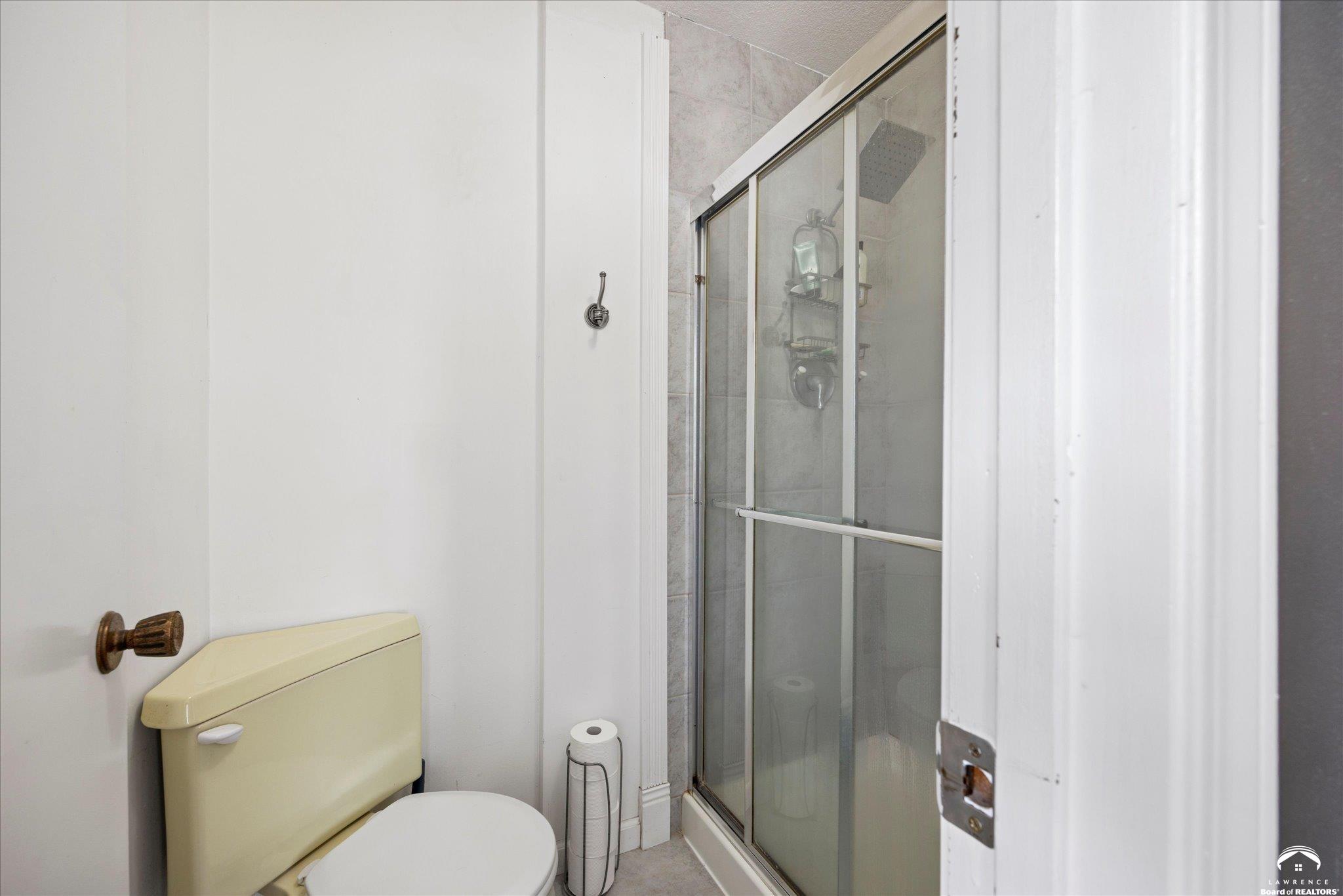 1628 East 400 Road Lawrence, KS 66049 - Photo 21 of 51