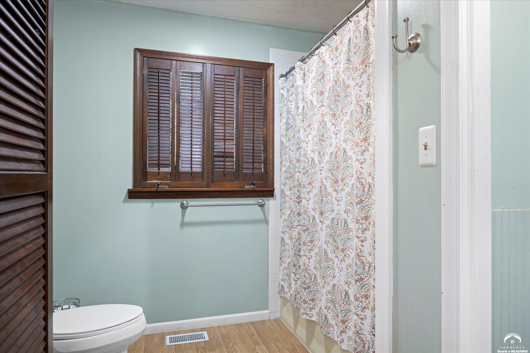 1628 East 400 Road Lawrence, KS 66049 - Photo 27 of 51