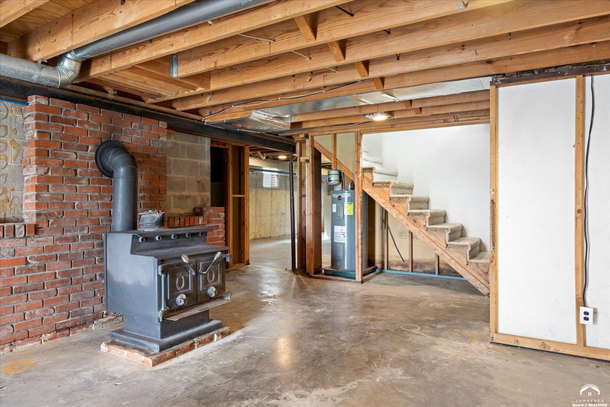 1628 East 400 Road Lawrence, KS 66049 - Photo 28 of 51