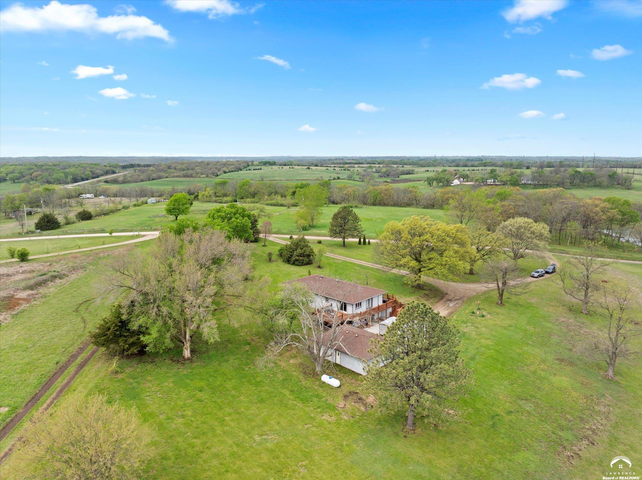 1628 East 400 Road Lawrence, KS 66049 - Photo 38 of 51