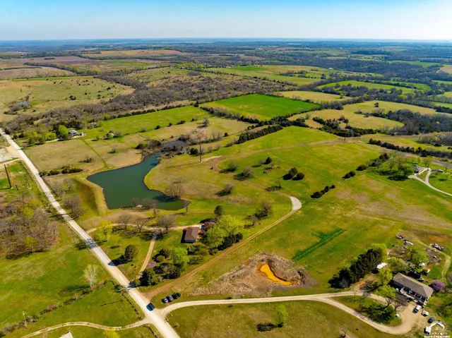 $599,000 | 1628 East 400 Road, Lawrence, KS 66049