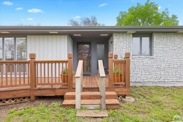 $599,000 | 1628 East 400 Road, Lawrence, KS 66049