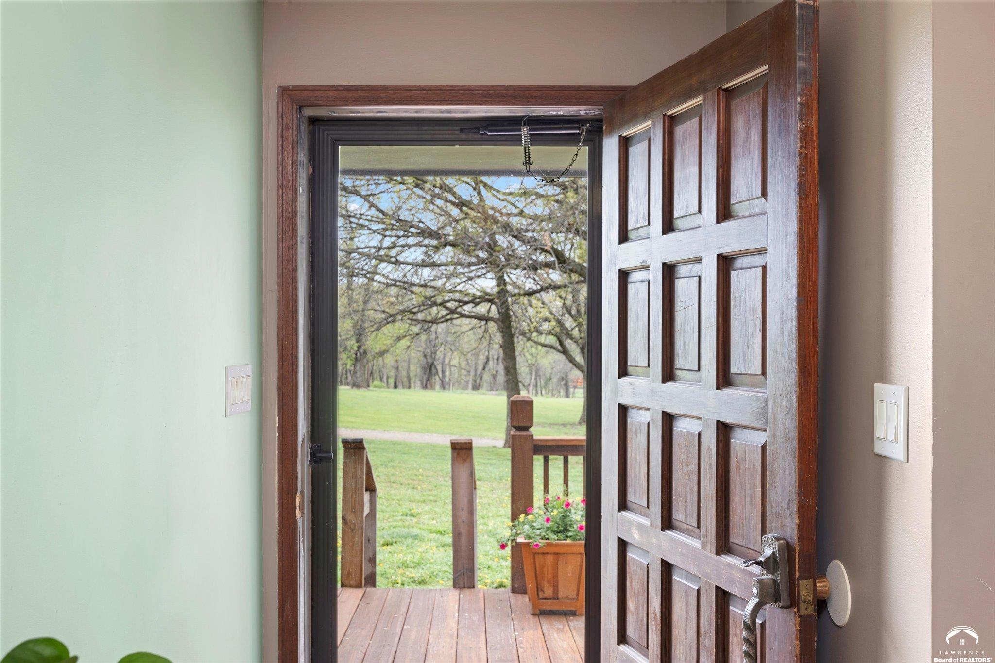 1628 East 400 Road Lawrence, KS 66049 - Photo 10 of 51