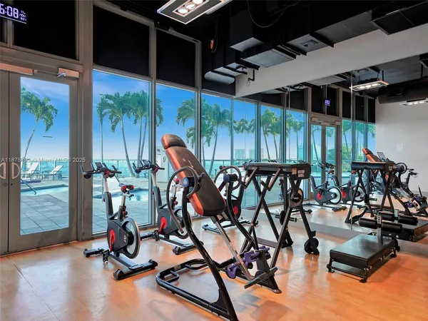 $5,900 | 601 Northeast 36th Street, Unit 2703, Miami, FL 33137