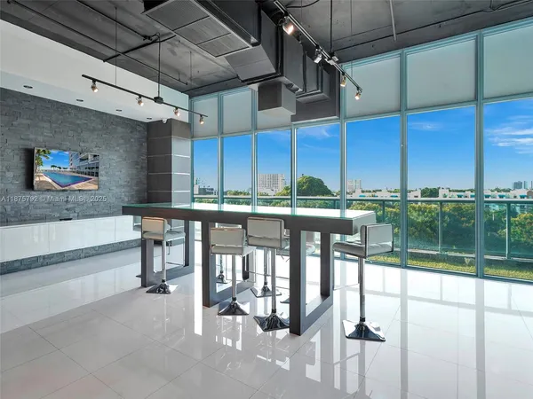 $5,900 | 601 Northeast 36th Street, Unit 2703, Miami, FL 33137