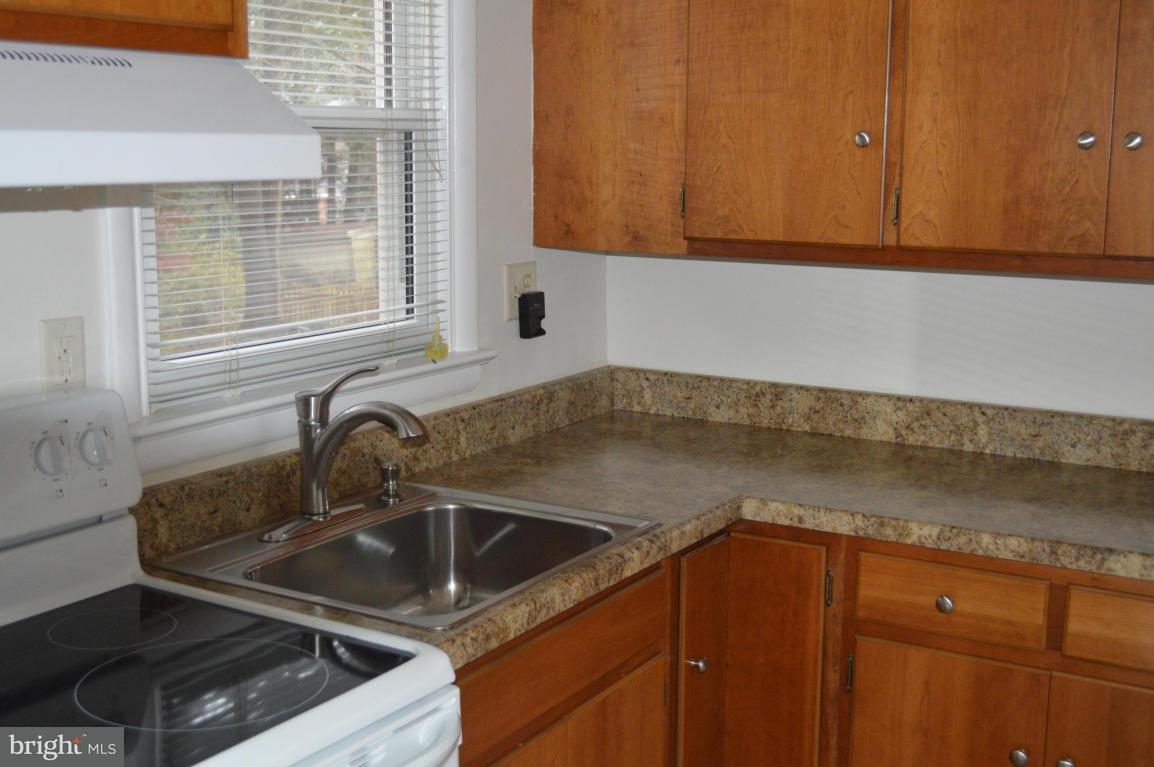 320 Dahlia Road Lancaster, PA 17602 - Photo 2 of 24 Gallery Image 2