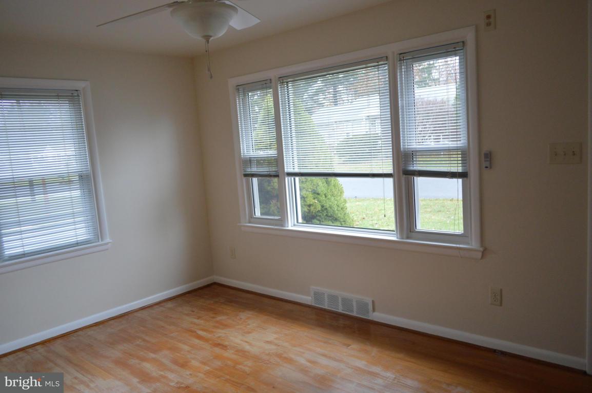 320 Dahlia Road Lancaster, PA 17602 - Photo 11 of 24 Gallery Image 11