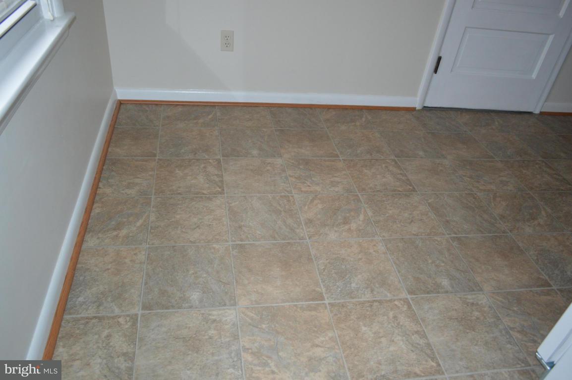 320 Dahlia Road Lancaster, PA 17602 - Photo 5 of 24 Gallery Image 5