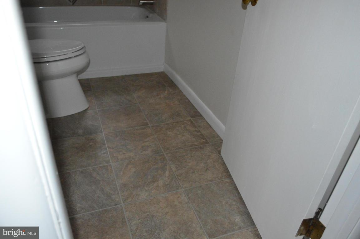 320 Dahlia Road Lancaster, PA 17602 - Photo 10 of 24 Gallery Image 10
