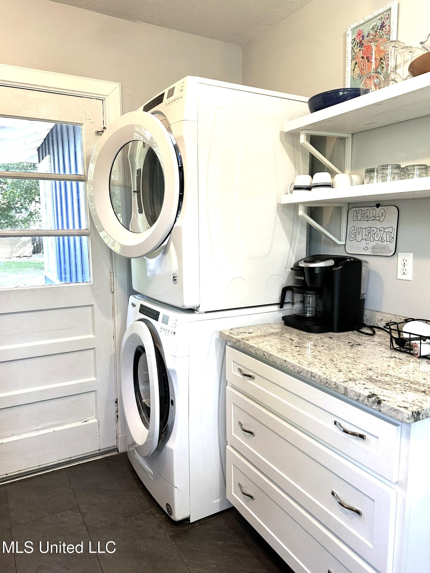1323 3rd Street Gulfport, MS 39501 - Photo 22 of 46 26 kitchen 3