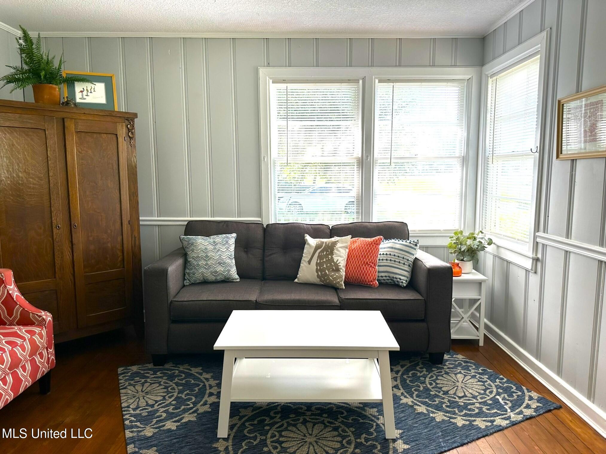 1323 3rd Street Gulfport, MS 39501 - Photo 10 of 46 14 living 9