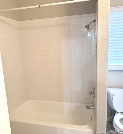 $1,095 | 217 Natalen Avenue, Unit 8, San Antonio, TX 78209